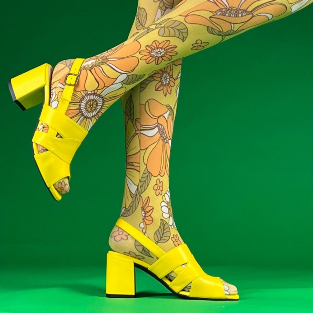 Mod Shoes the Willow in Sunshine Yellow size 6